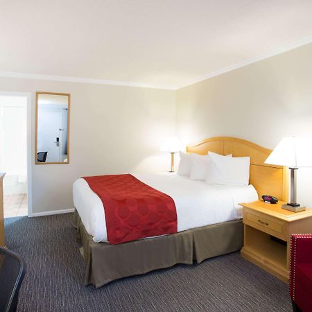 Ramada By Wyndham Duncan Cowichan Valley Dış mekan fotoğraf