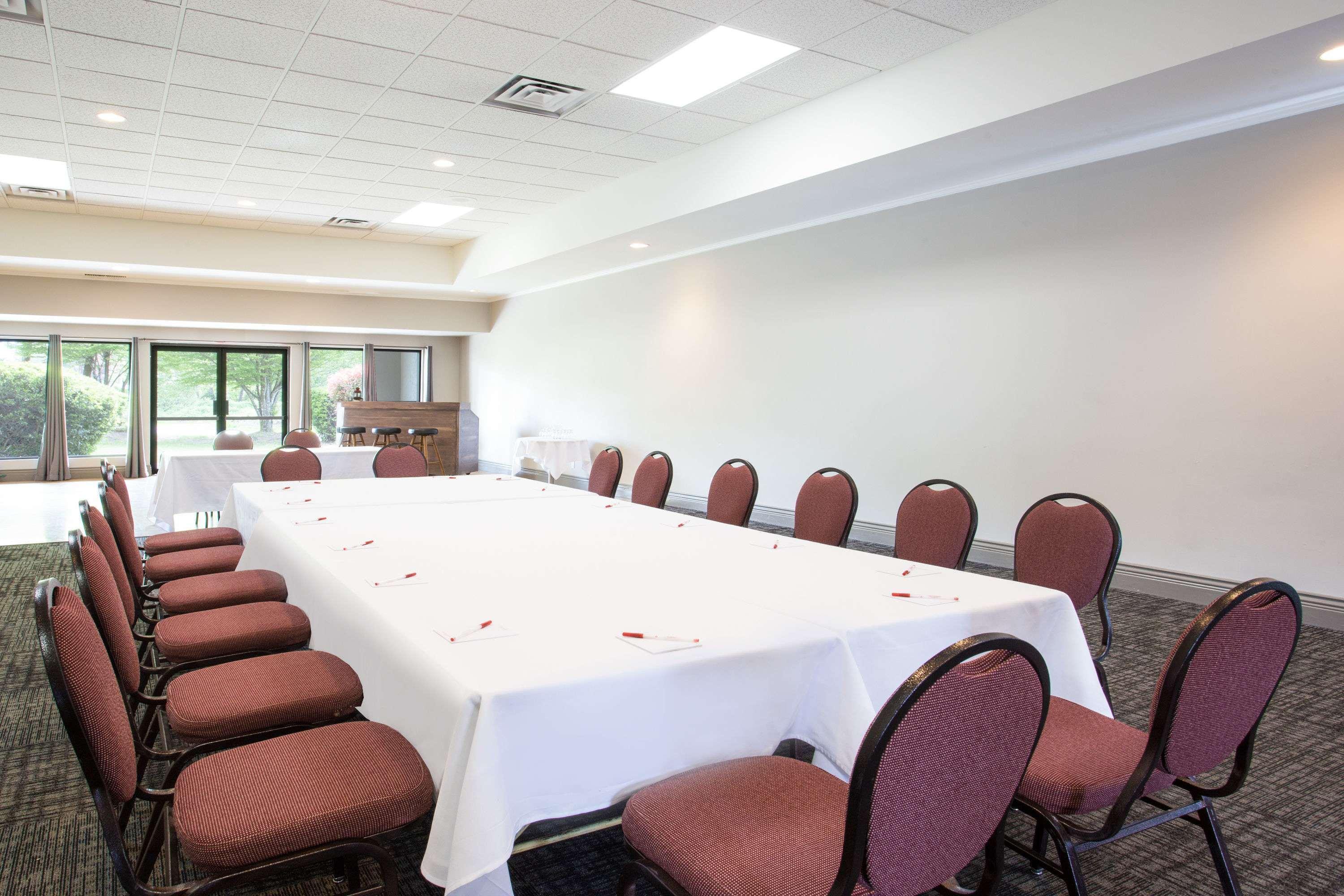 Ramada By Wyndham Duncan Cowichan Valley Dış mekan fotoğraf